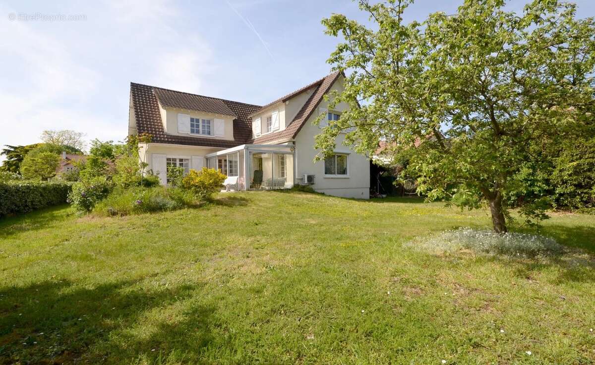Maison à CROISSY-SUR-SEINE