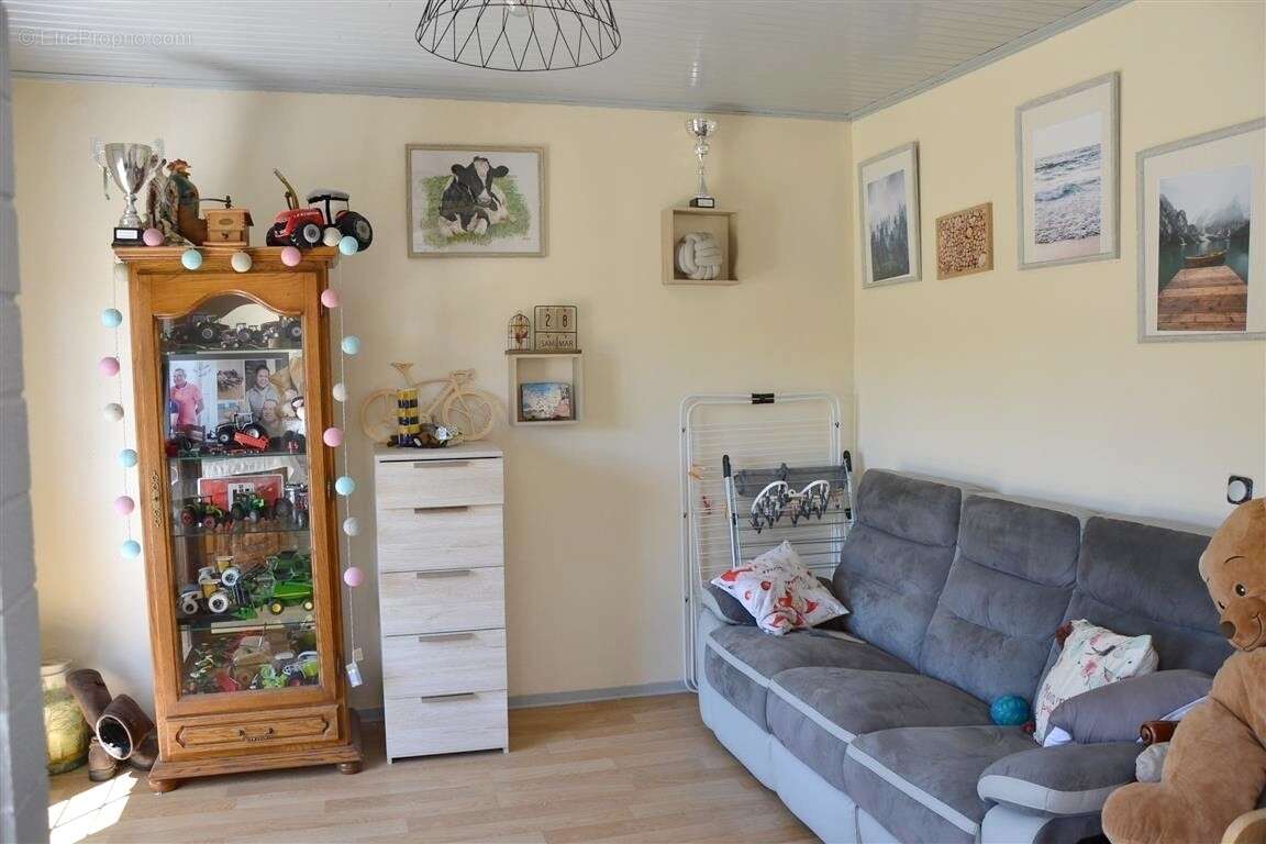 Maison 94 m² à Courmenil  - photo 3