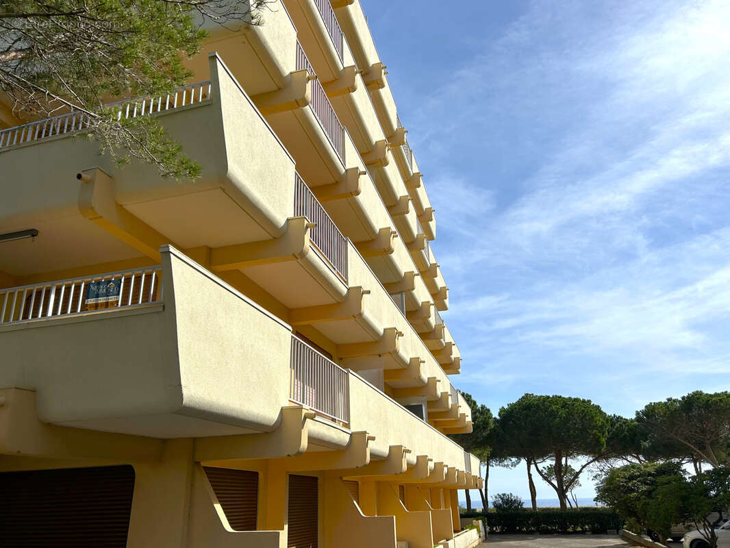 Appartement avec parking dans résidence du front de mer - photo 16