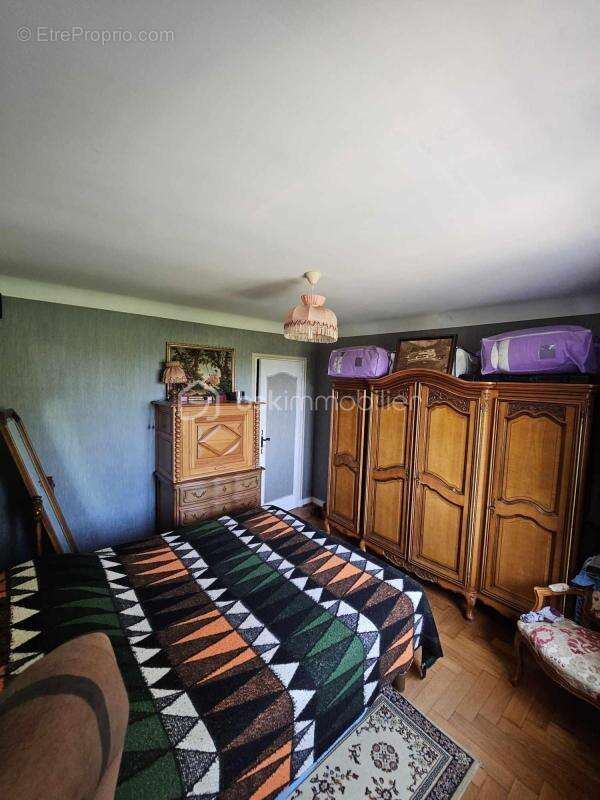 Maison à COUTRAS