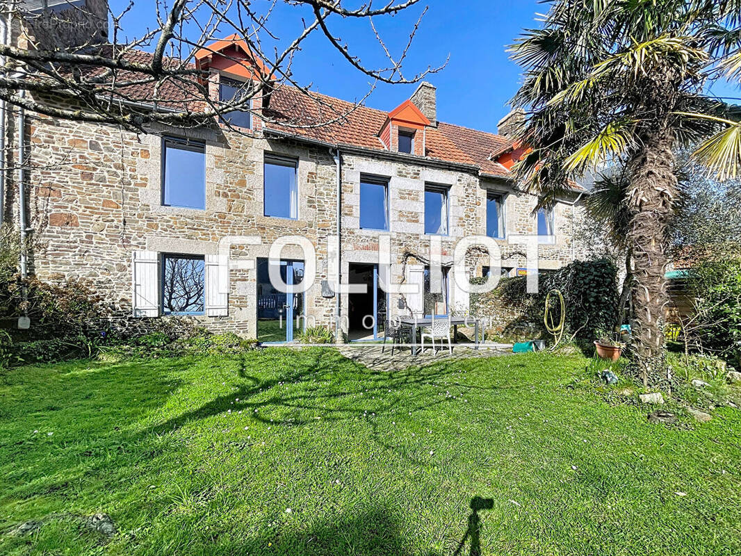 Maison à SAINT-PAIR-SUR-MER