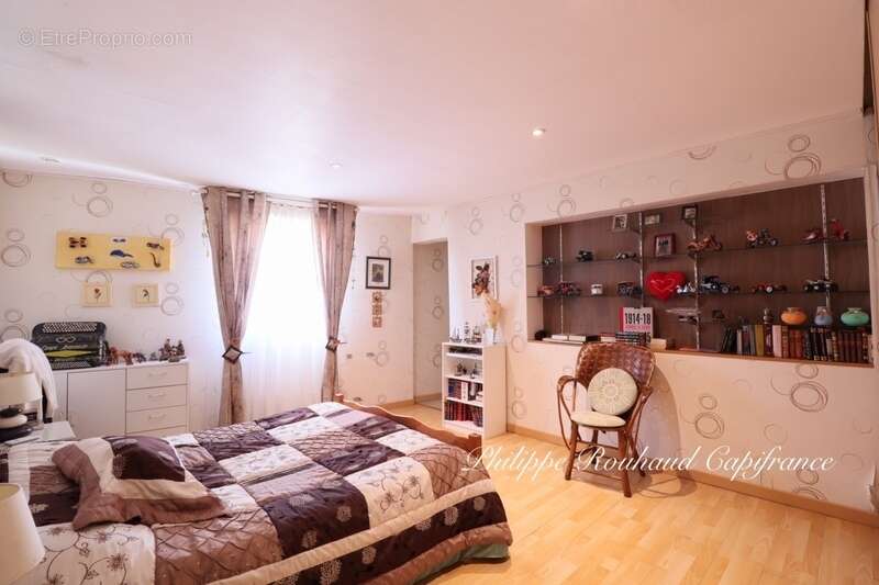 Maison à PUY-DE-SERRE