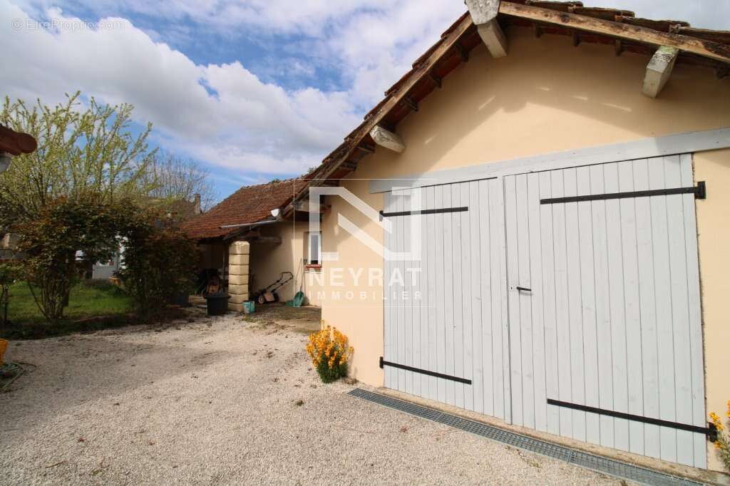 Maison à LESSARD-EN-BRESSE