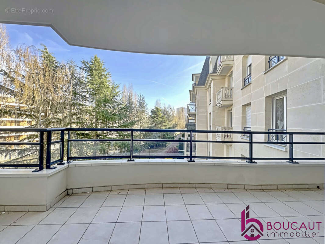 Appartement à LE PLESSIS-ROBINSON