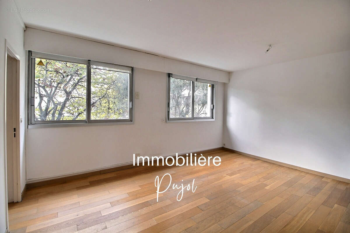 Appartement à MARSEILLE-6E