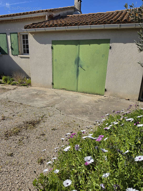 Maison à FONTVIEILLE