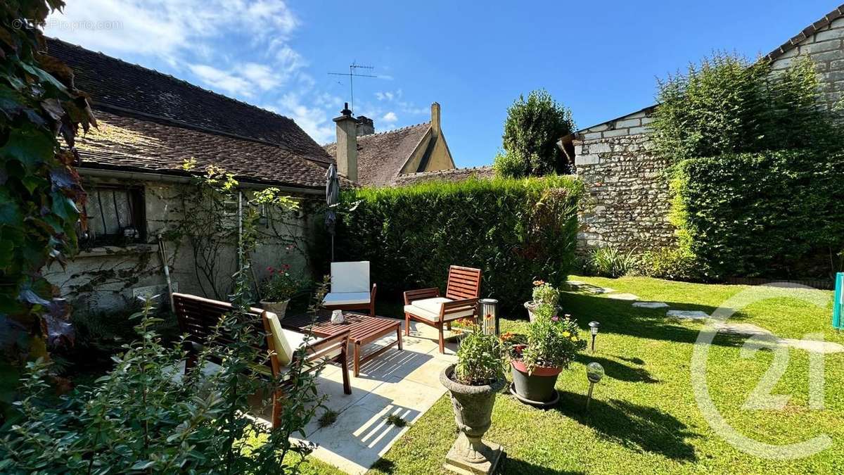 Maison à MALAY-LE-GRAND