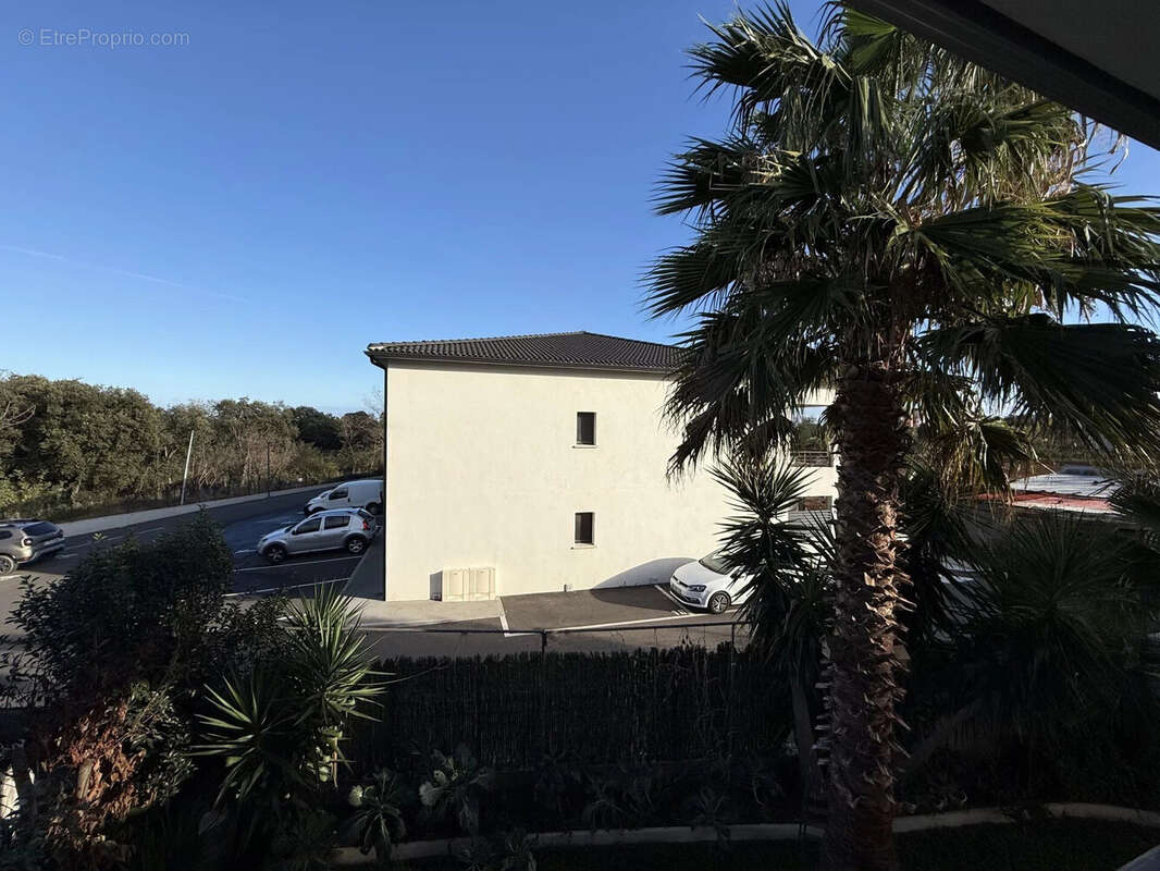 Appartement 71 m² à Borgo  - photo 8