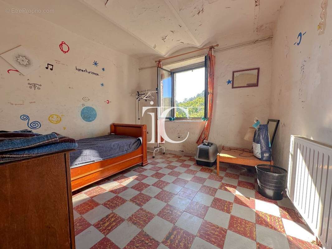 Maison à MOLIERES-SUR-CEZE