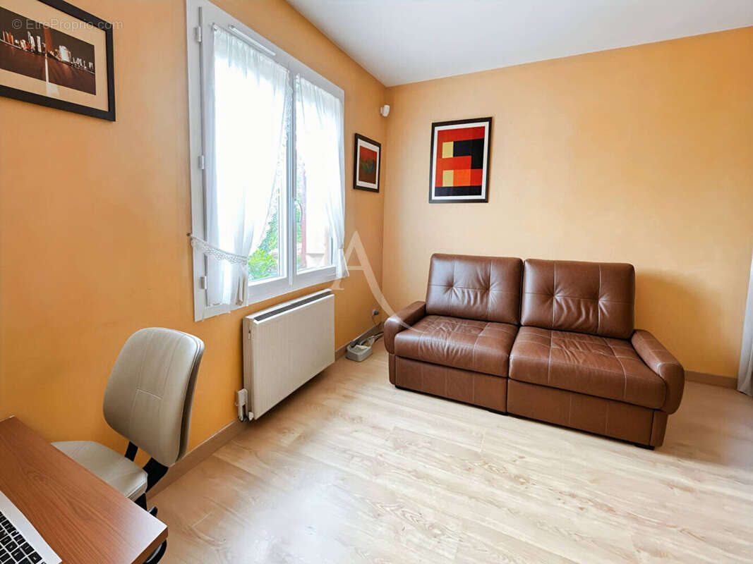 Maison à LE MESNIL-ESNARD