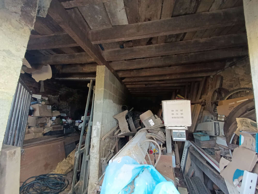 Parking à TESSY-SUR-VIRE