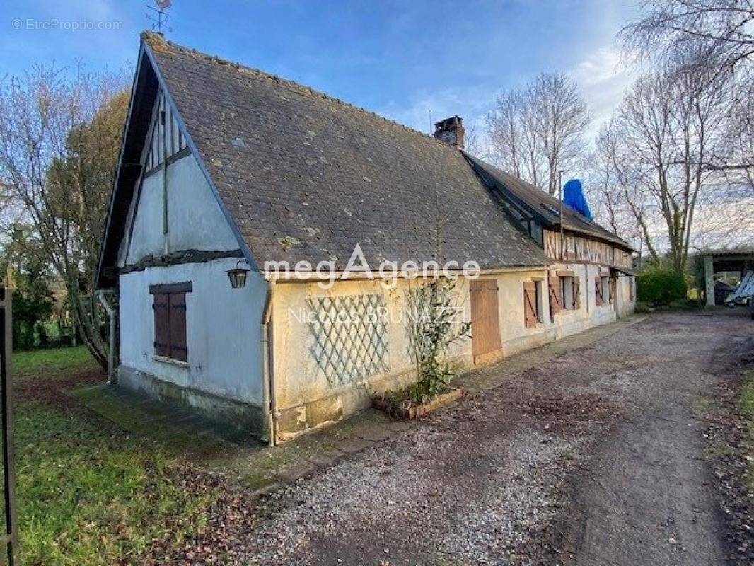 Maison à LES CHAMPEAUX
