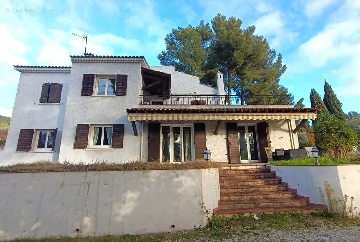 Maison à LA VALETTE-DU-VAR