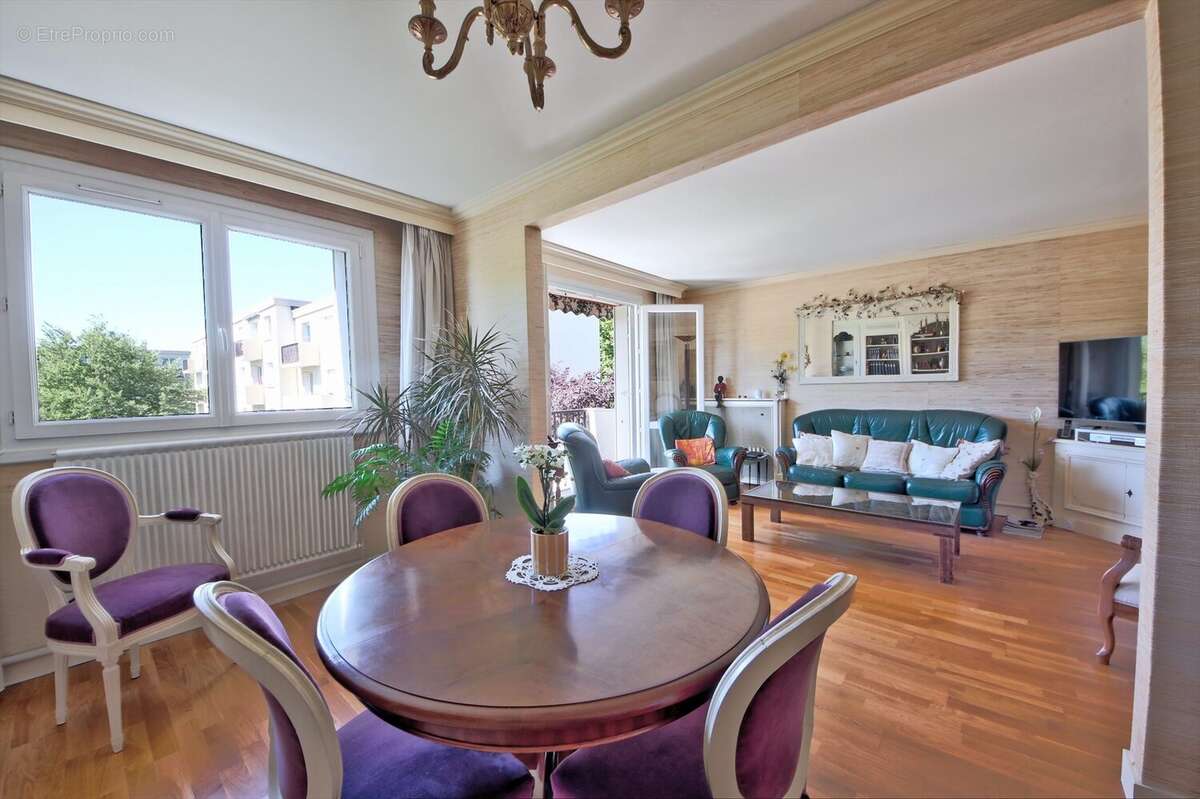 Appartement à BOIS-D'ARCY