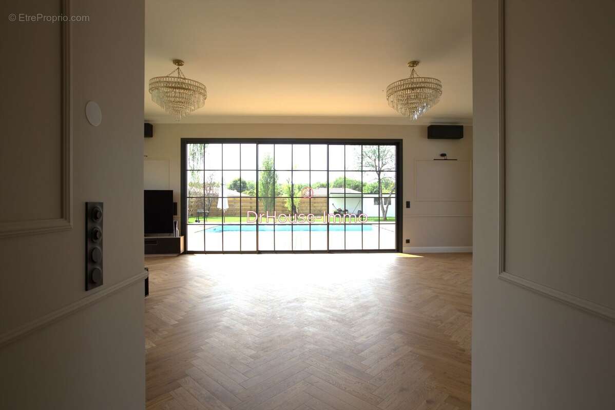 Maison à SAINT-SULPICE-ET-CAMEYRAC