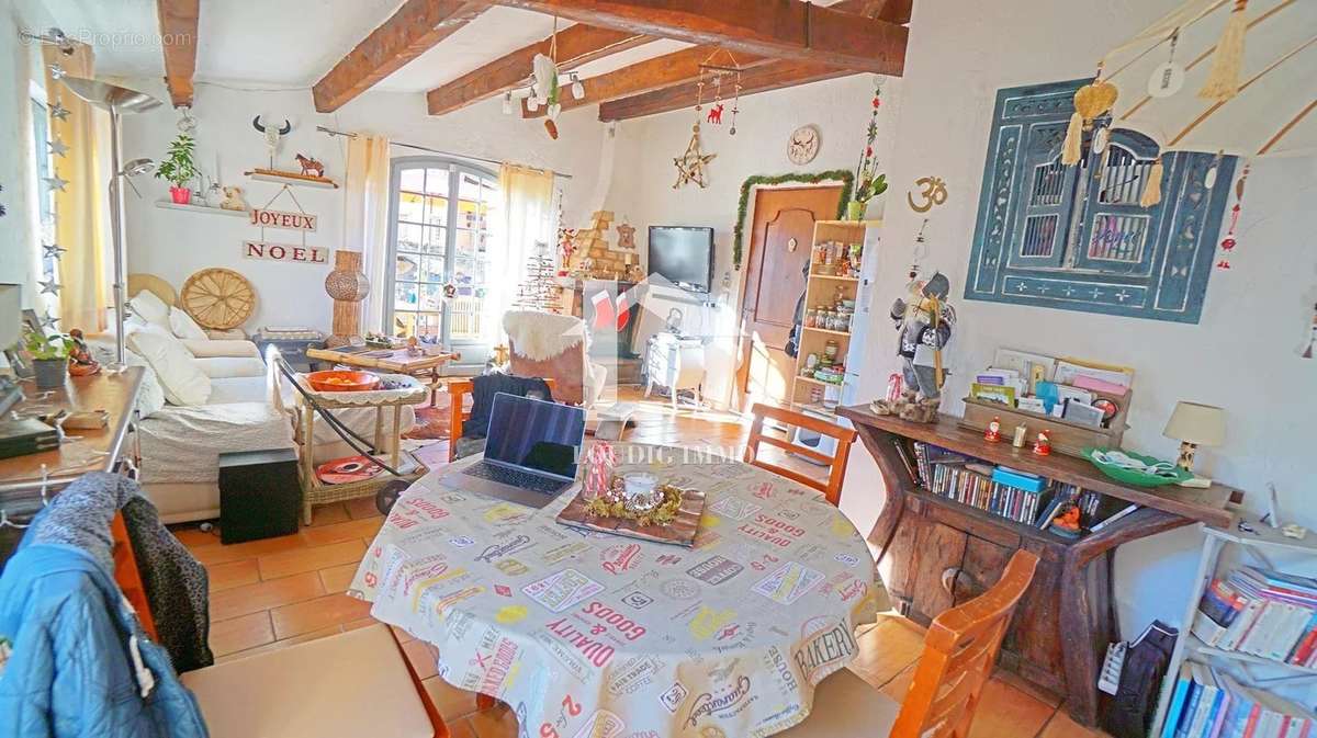 Maison à TOURRETTES-SUR-LOUP