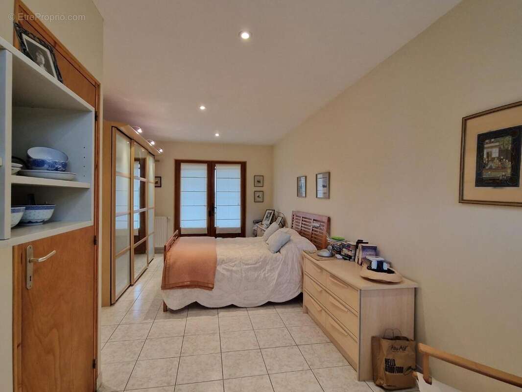 Maison 3 chambres avec grand terrain, piscine et Belle Vue. - photo 10