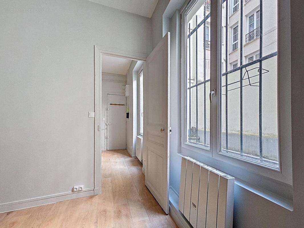 Appartement à PARIS-11E