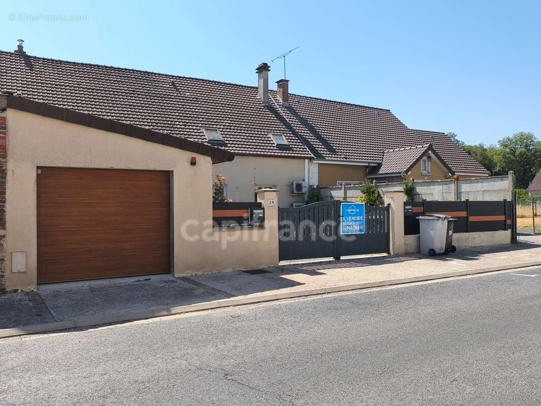 Ensemble immobilier VILLERS AUX BOIS (51130) - photo 2