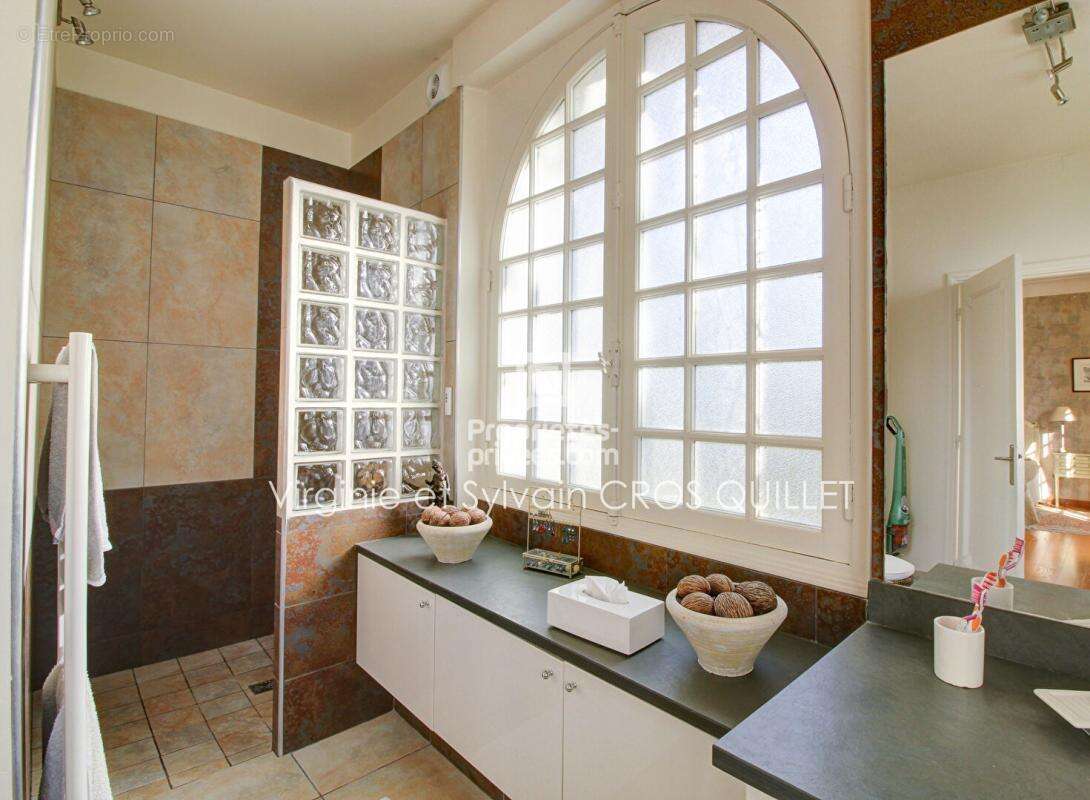 Belle villa Bourg Saint Bernard 7 chambres 215 m2 - photo 10