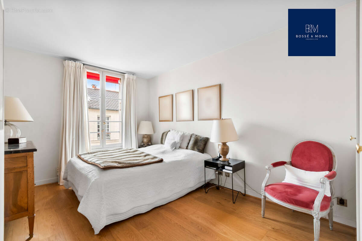 Appartement à PARIS-7E