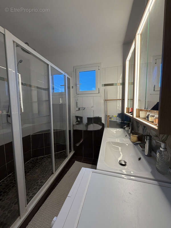 Appartement à SAINT-CYR-SUR-MER