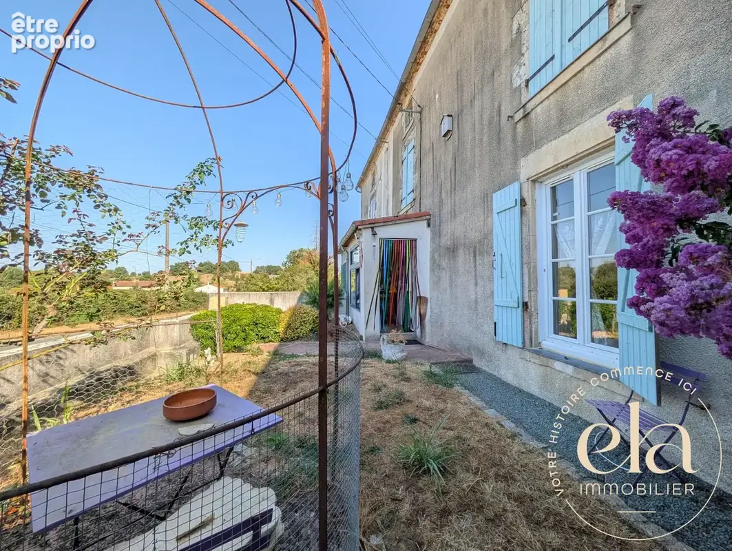 Maison à LA MEILLERAIE-TILLAY