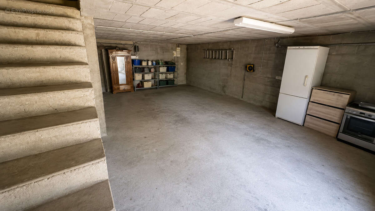 Maison 140 m2 à Saint-Romans  Terrain en partie constructible - photo 9