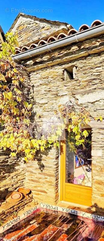 Maison à LE COLLET-DE-DEZE