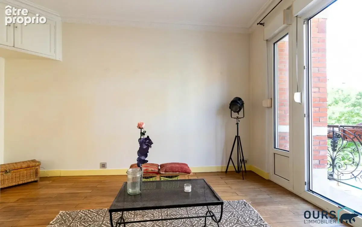 Appartement 3 pièces 49 m² à vendre à Saint-Denis (93200) - photo 2