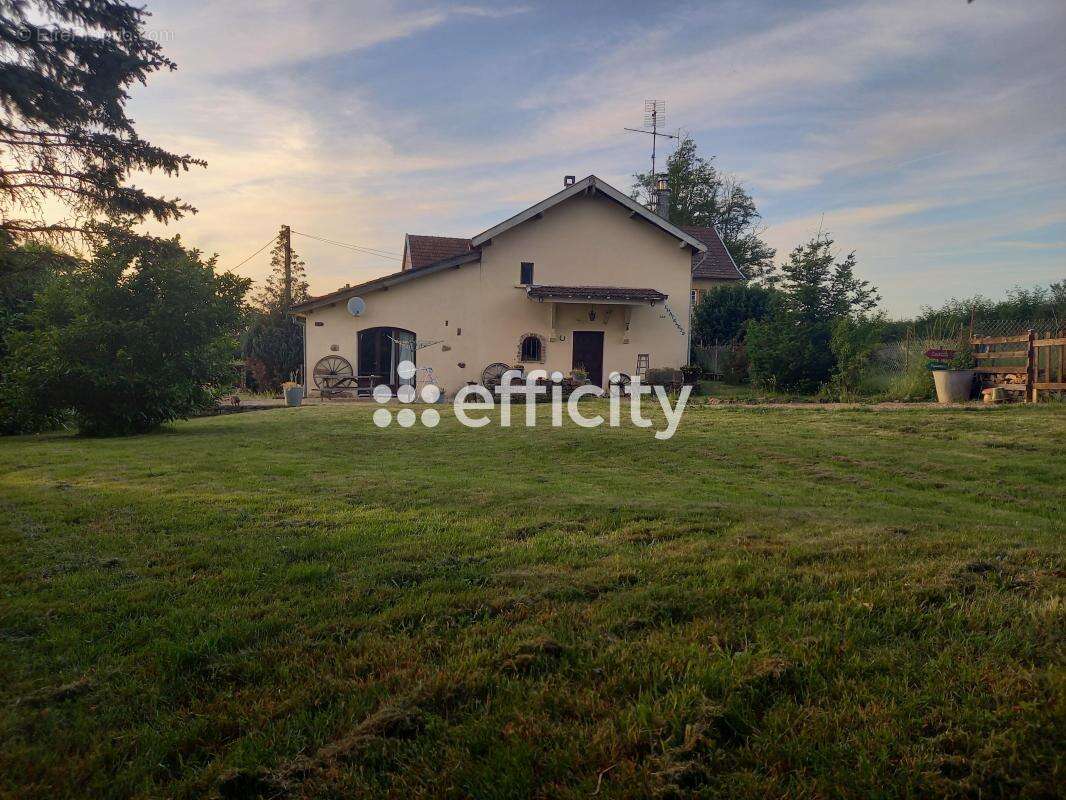 Maison 108 m² à Colombier-En-Brionnais  - photo 2