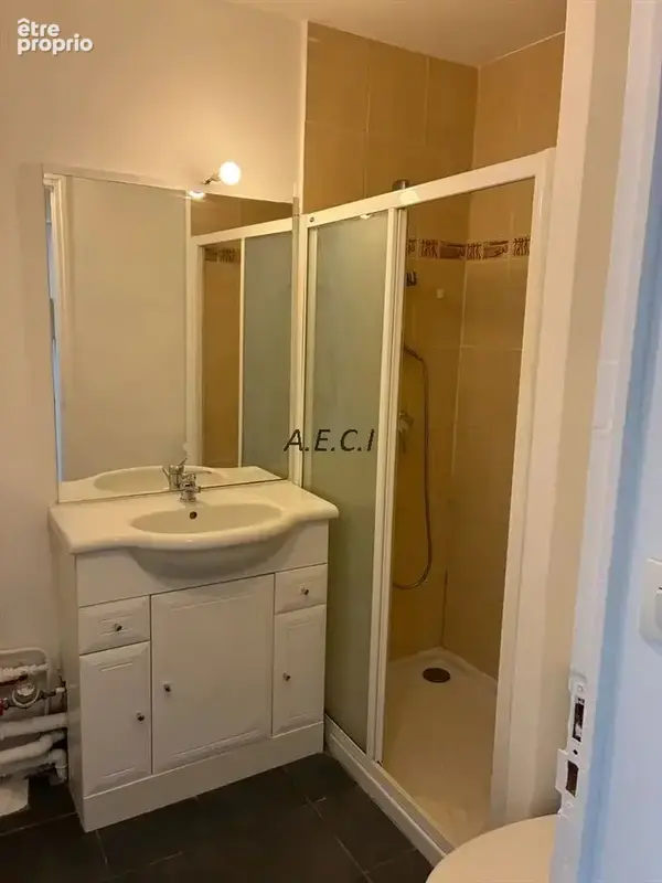 BOIS-COLOMBES –studio de 27 m² vue dégagée- près gare et marché - photo 7
