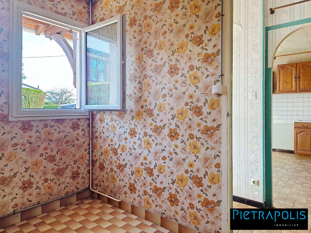 Maison à LA CLAYETTE