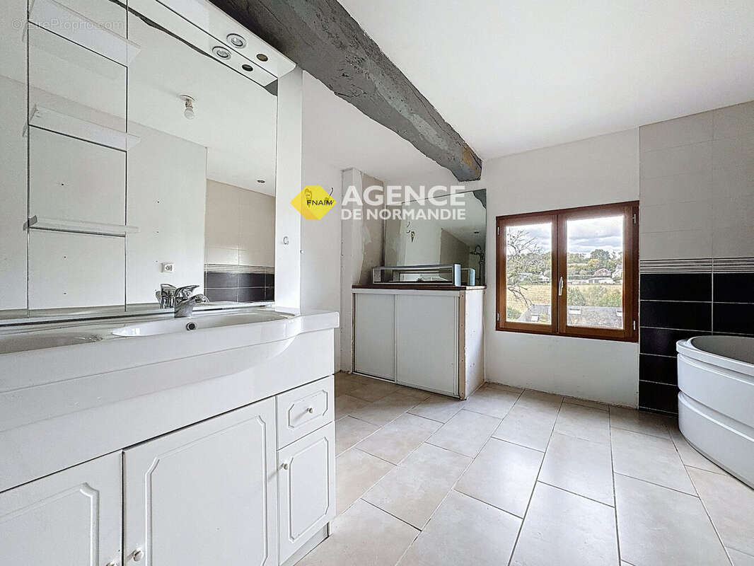 Maison 156 m² à Villers-En-Ouche  - photo 9