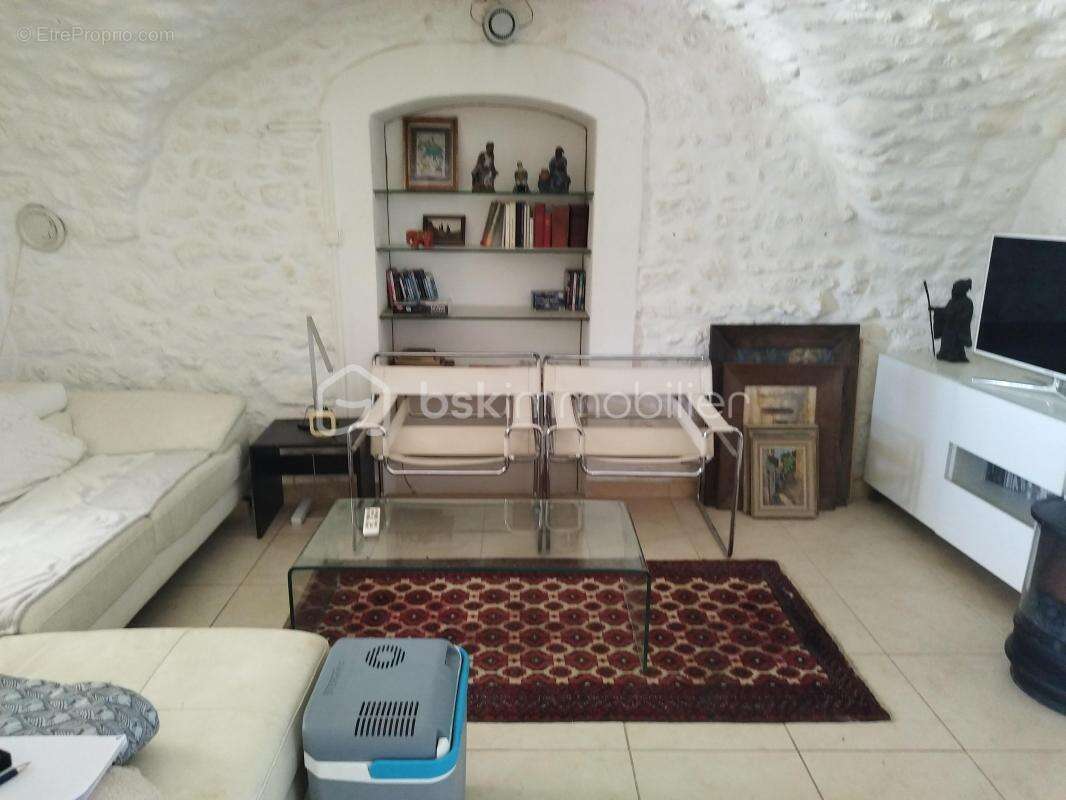 Propriété de 2 habitations et hangars - photo 3