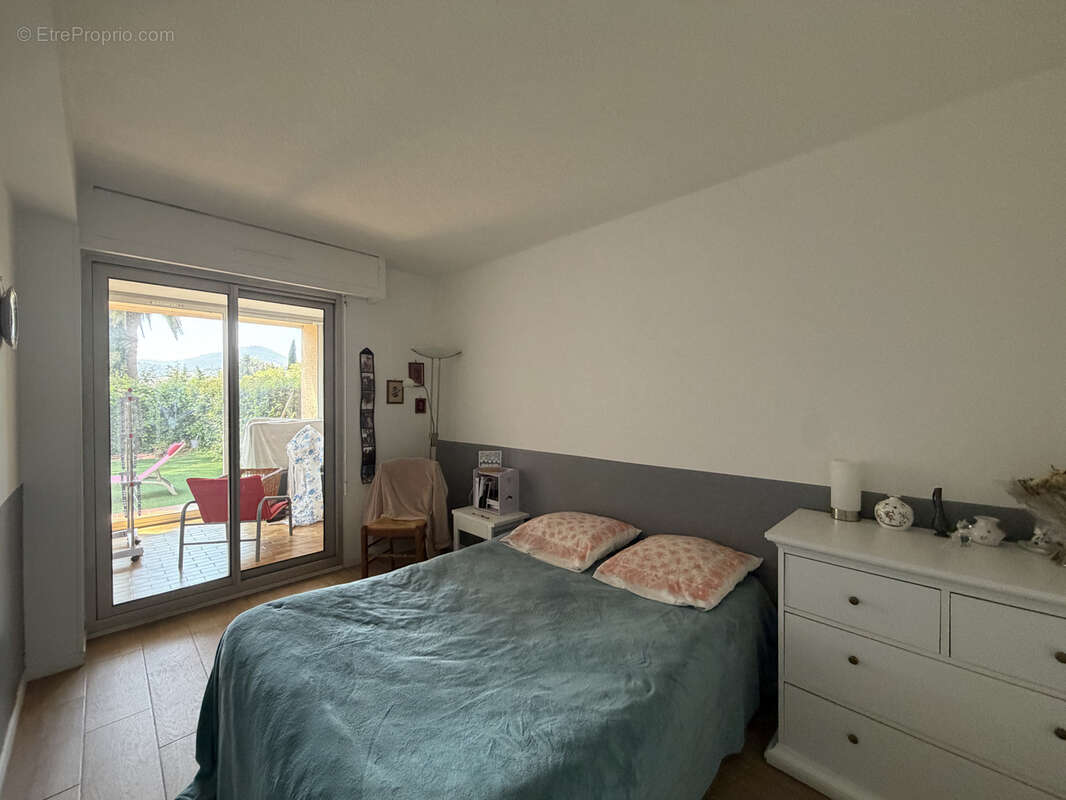 Appartement à CARQUEIRANNE