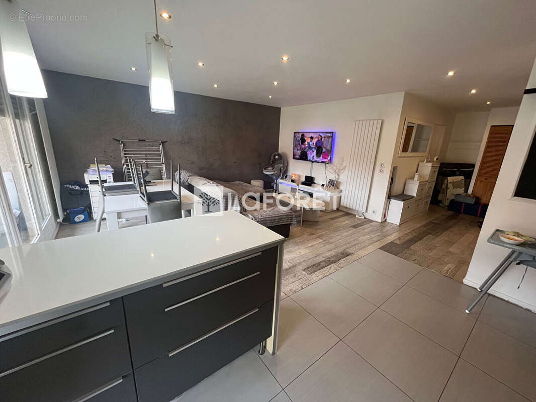 Appartement à VILLEMOMBLE