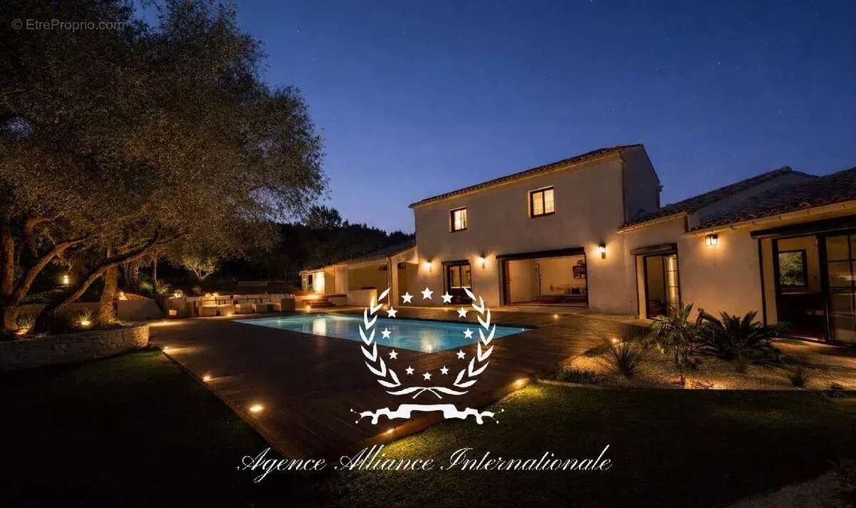 Appartement à LE LUC