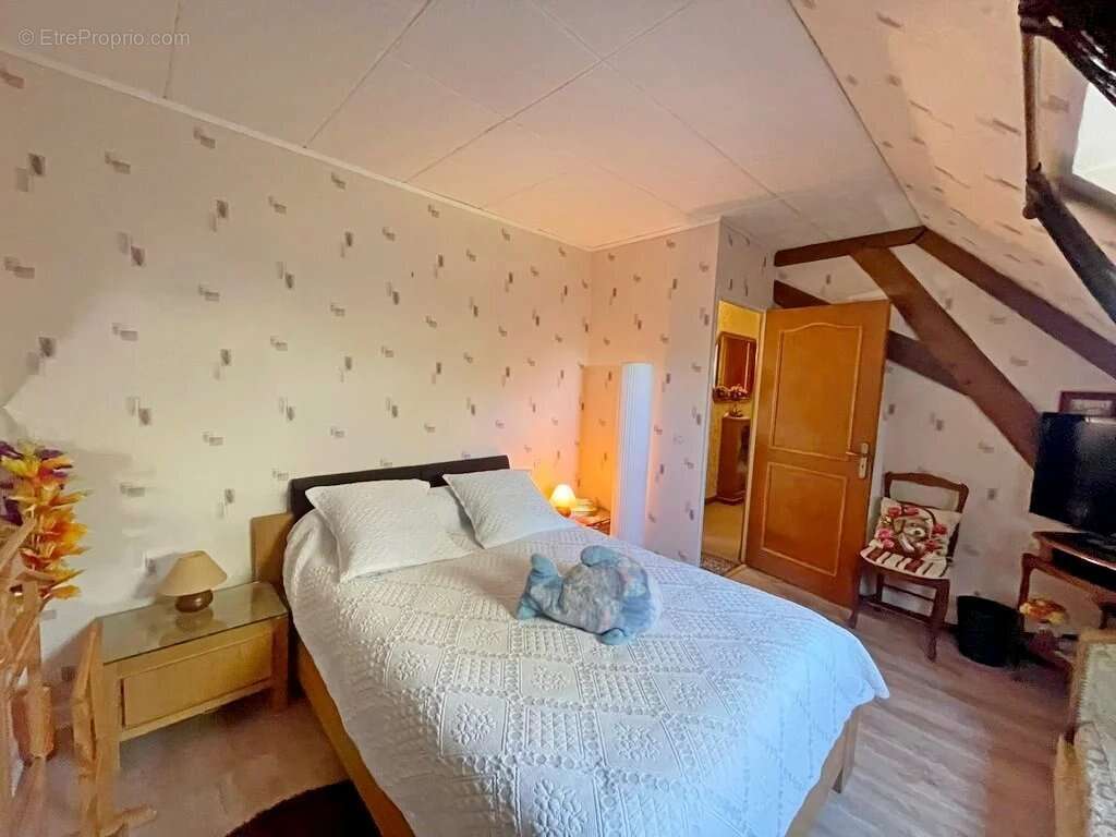 Maison à QUARRE-LES-TOMBES