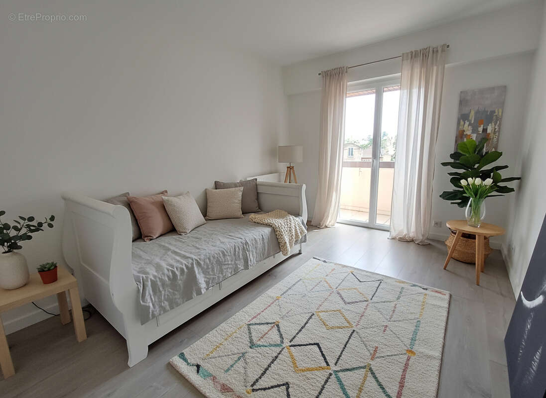 Appartement à ENGHIEN-LES-BAINS