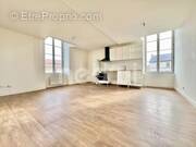 Appartement à COMBRONDE