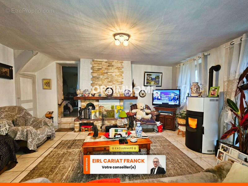 Maison à SAINT-ETIENNE-DE-FURSAC