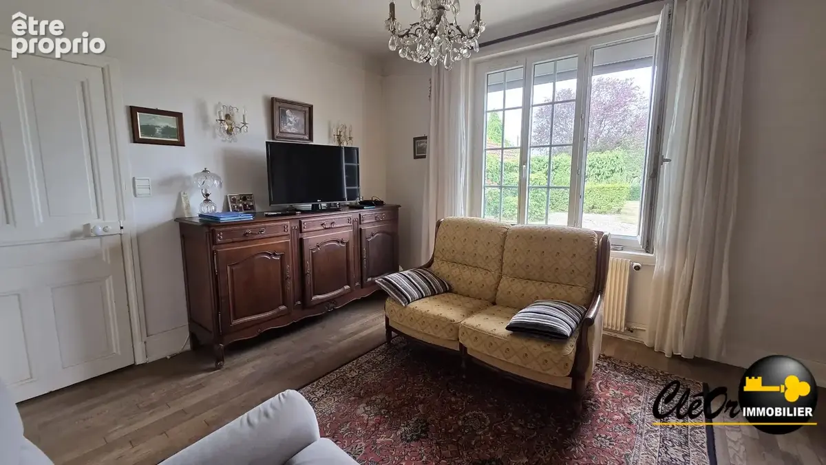 Maison 6 pièces 140 m² à vendre à Charette-Varennes (71270) - photo 8
