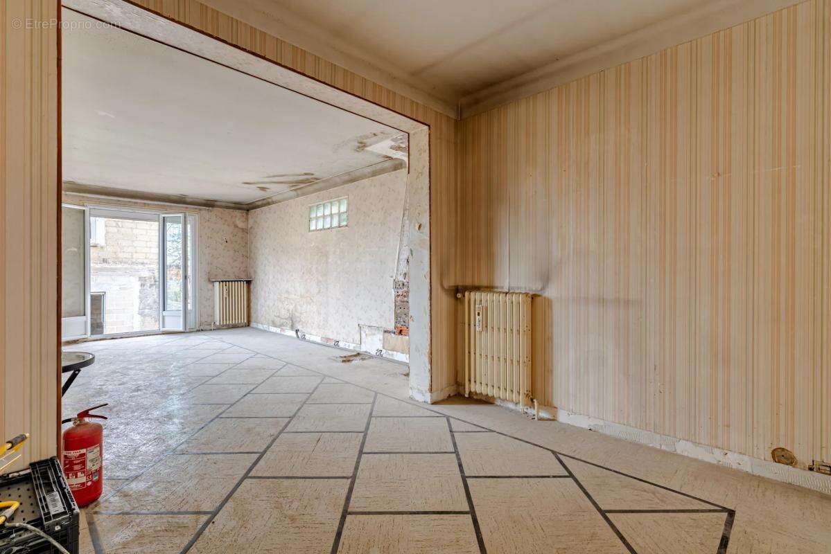 Maison à VIRY-CHATILLON