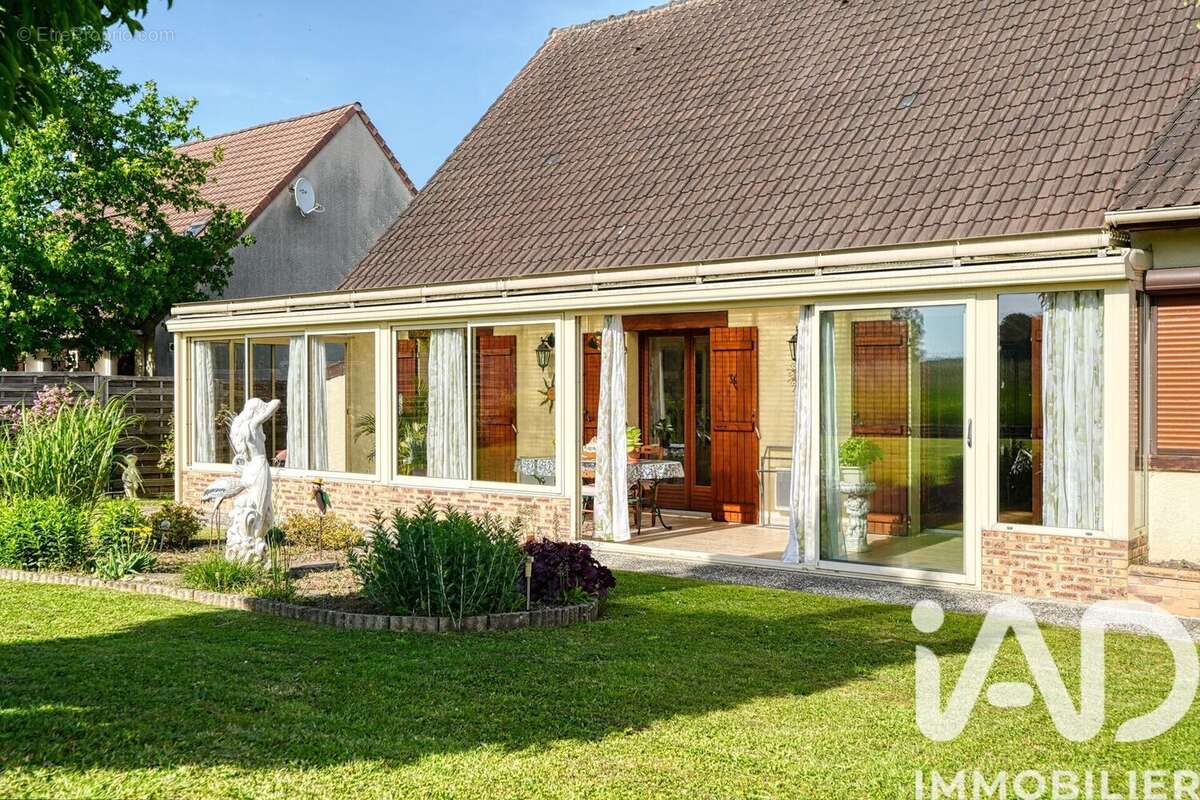 Maison 155 m² à Courson-Monteloup  - photo 4