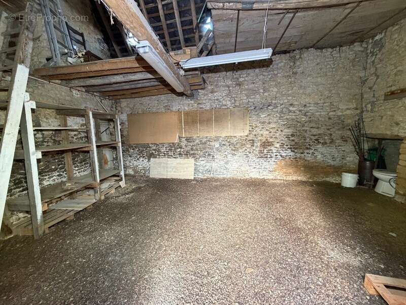 Maison à SAINT-PIERRE-SUR-DIVES