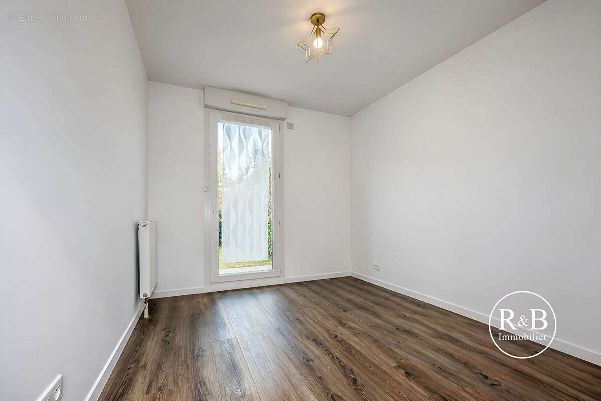 Appartement à VILLEPREUX
