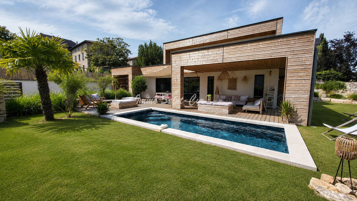 Maison à LUCENAY