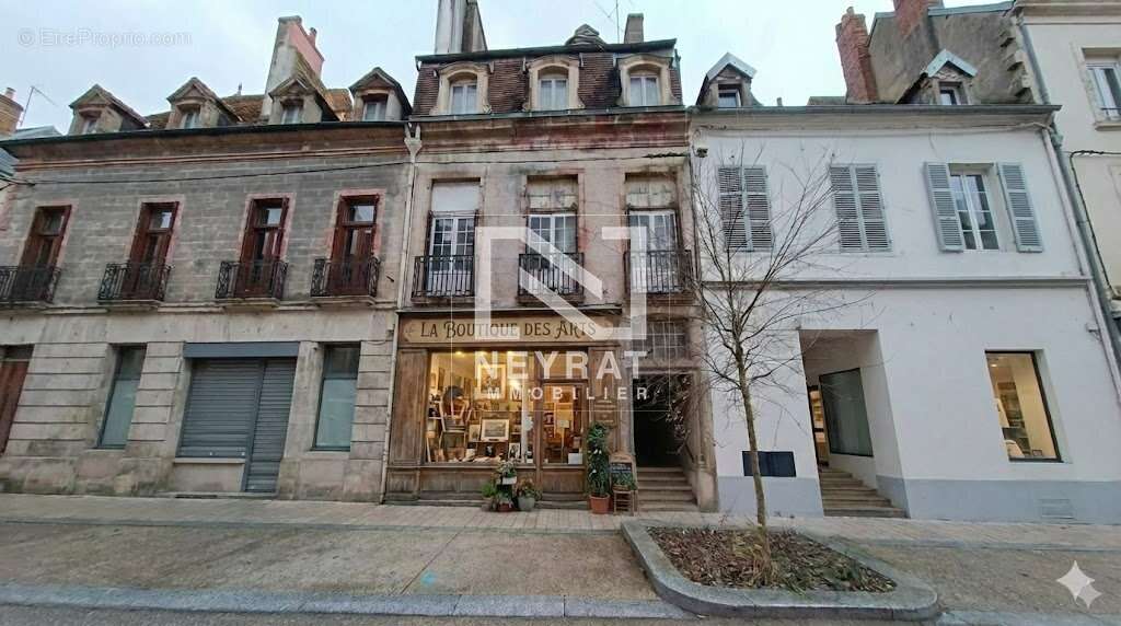 Appartement à AUXONNE