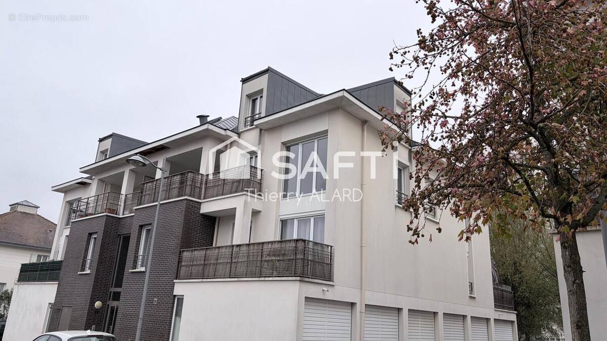 Photo 1 - Appartement à EZANVILLE